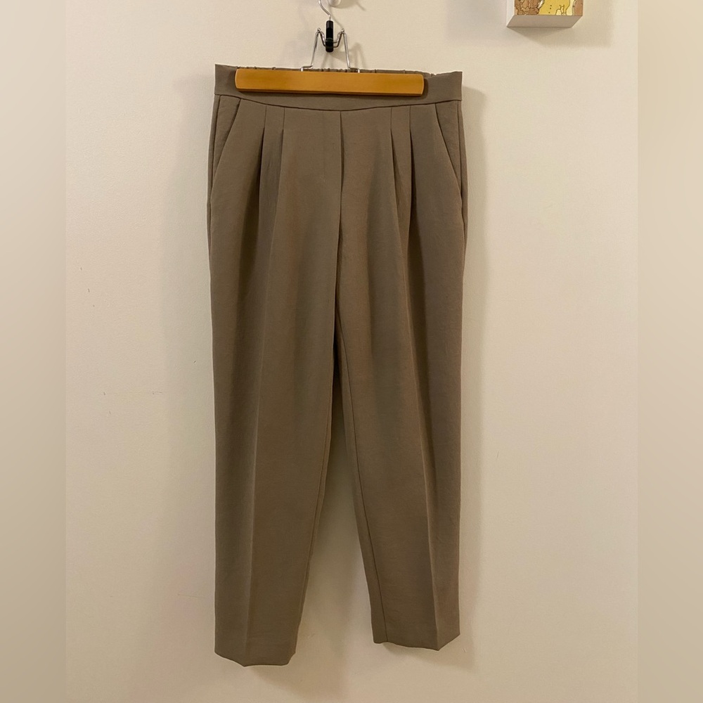 Aritzia Babaton dress pant / trouser